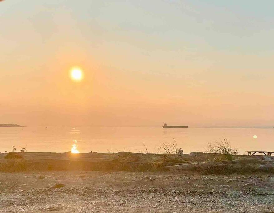 Sunrise Escape - Close To The Beach! Victoria Eksteriør bilde